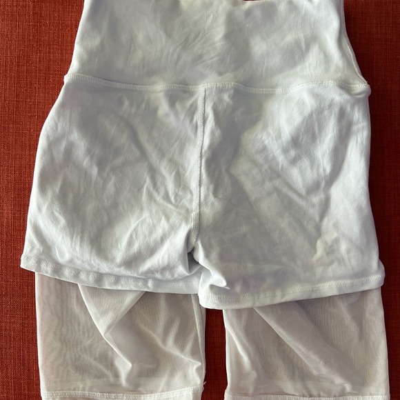 ALO yoga bike short - Picture 2 of 4